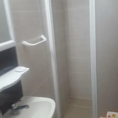 Incilikonak Hotel Ula