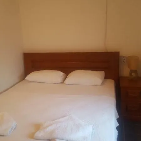 Incilikonak Hotel *