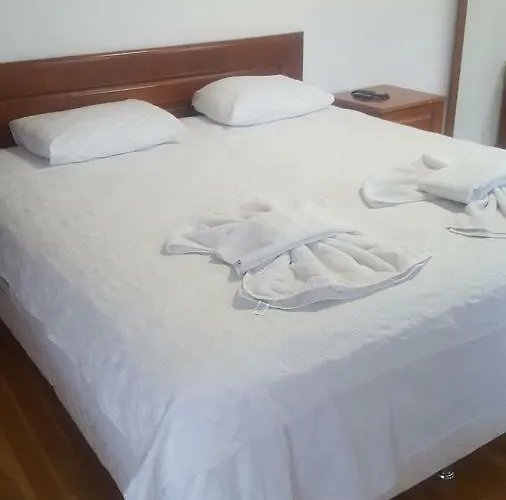 Incilikonak 호텔 *