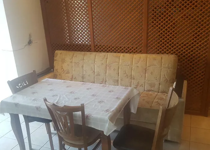 Incilikonak 호텔 *