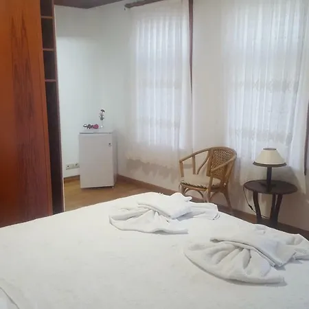 Incilikonak فندق Ula