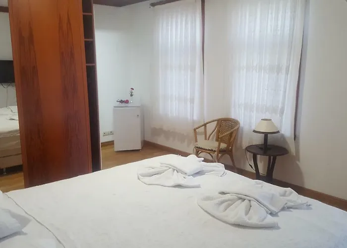 Incilikonak Hotel Ula